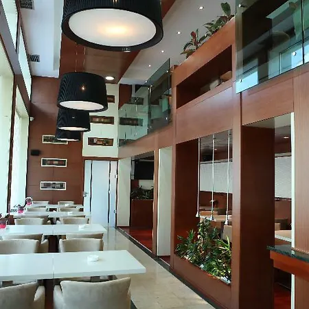 Hotel Aleksandar 4*