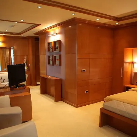 Aleksandar 4* Novi Sad